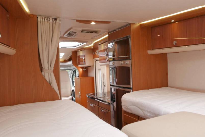 Hymer T 674 SL Star Edition Hymer  T 674 SL Star Edition 3.0 AUTOMAAT, enkele bedden 39