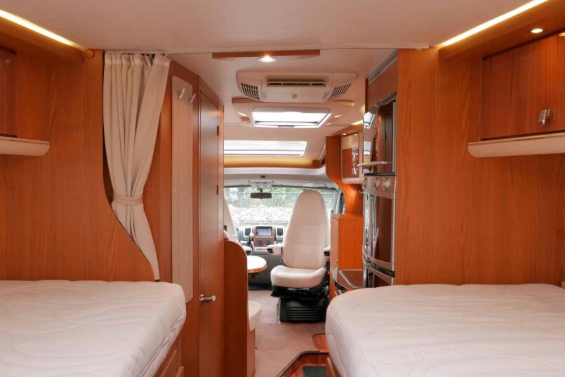 Hymer T 674 SL Star Edition Hymer  T 674 SL Star Edition 3.0 AUTOMAAT, enkele bedden 40