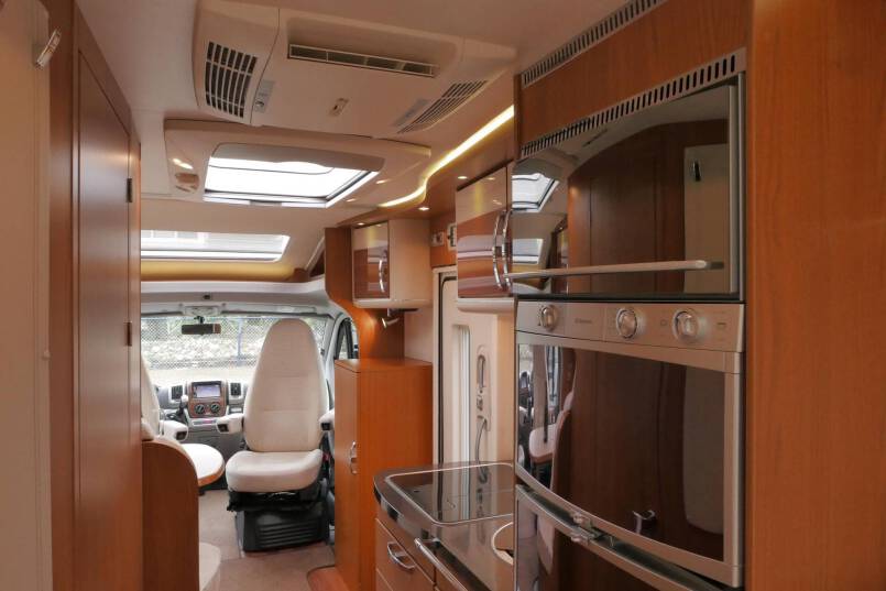Hymer T 674 SL Star Edition Hymer  T 674 SL Star Edition 3.0 AUTOMAAT, enkele bedden 41