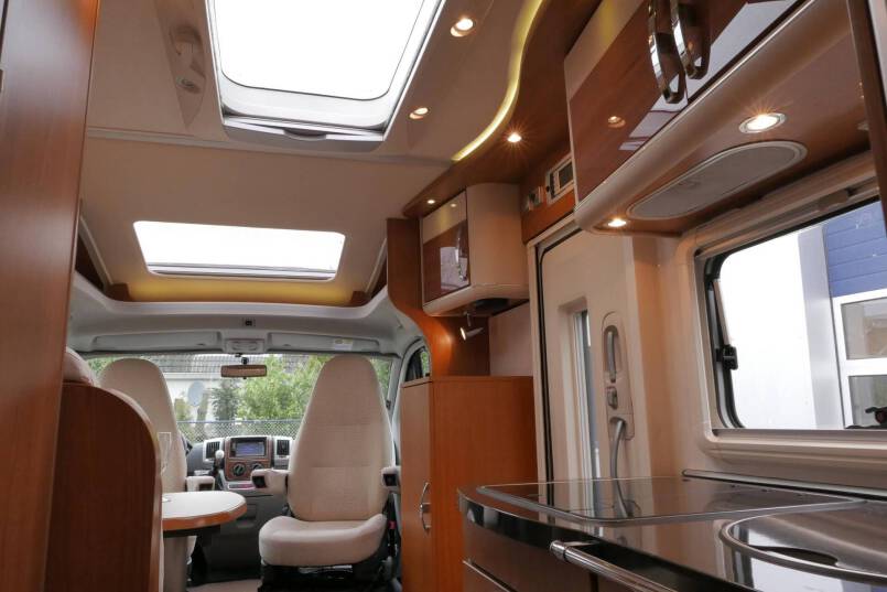 Hymer T 674 SL Star Edition Hymer  T 674 SL Star Edition 3.0 AUTOMAAT, enkele bedden 44