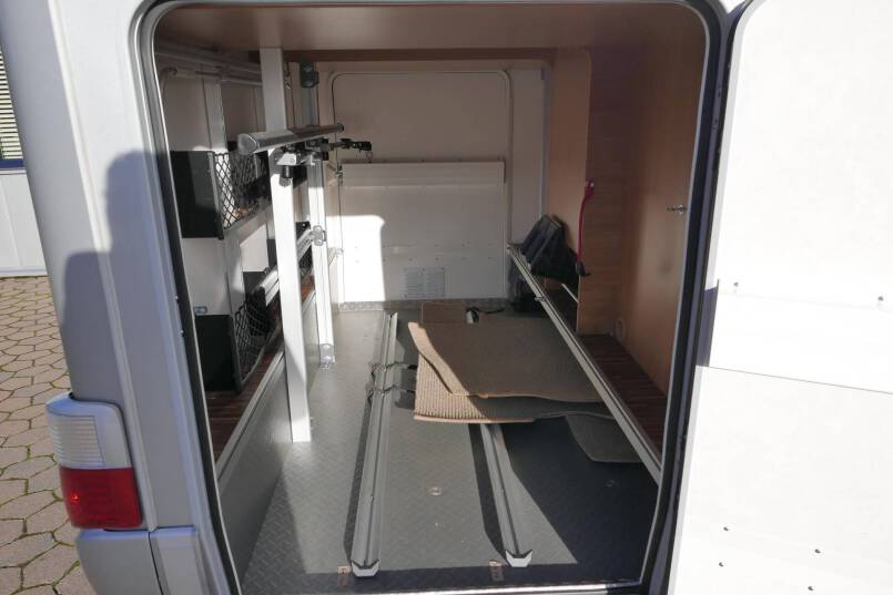Hymer B 674 SL Élégance Zilver Hymer  B 674 SL Élégance Zilver  3.0 AUTOMAAT, enkele bedden 9