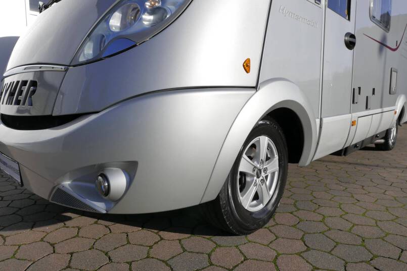 Hymer B 674 SL Élégance Zilver Hymer  B 674 SL Élégance Zilver  3.0 AUTOMAAT, enkele bedden 8