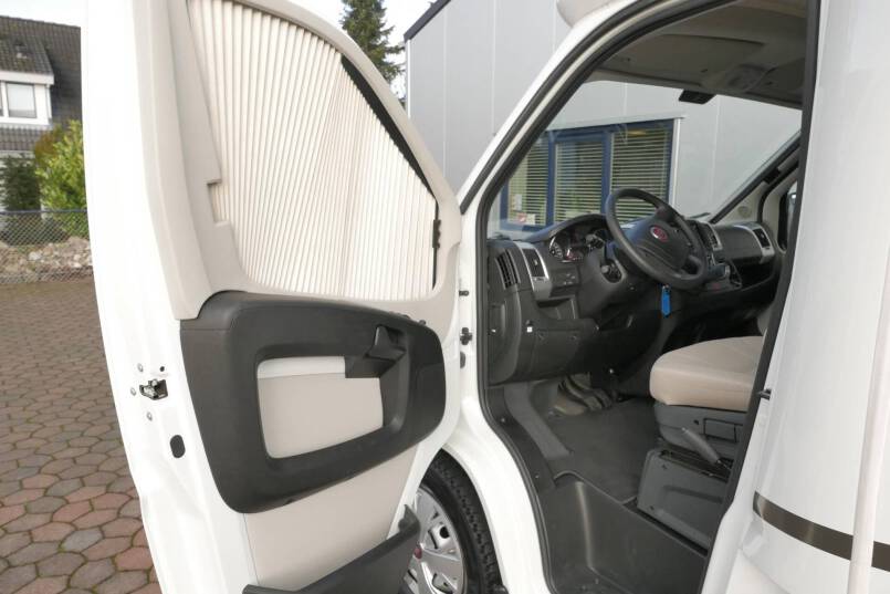 Hymer T 708 SL Queensbed, 180 PK AUTOMAAT, levelsysteem 16