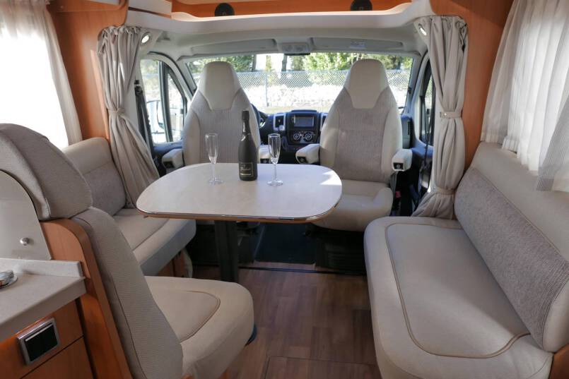 Hymer T 708 SL Queensbed, 180 PK AUTOMAAT, levelsysteem 21