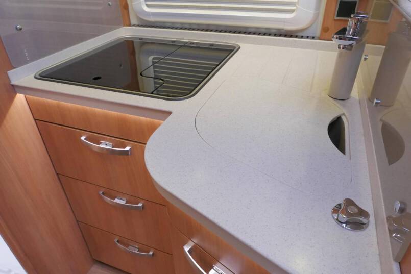 Hymer T 708 SL Queensbed, 180 PK AUTOMAAT, levelsysteem 34