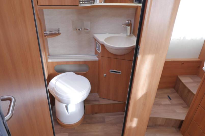 Hymer T 708 SL Queensbed, 180 PK AUTOMAAT, levelsysteem 47