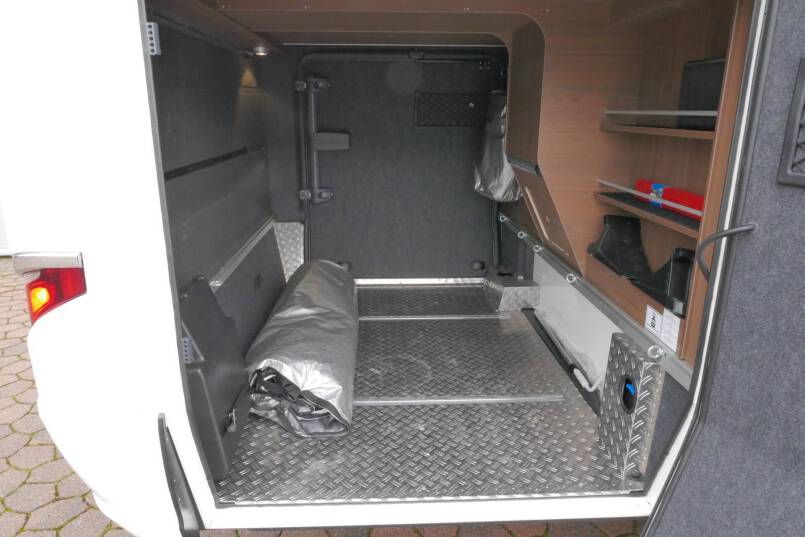 Hymer B-SL 704 SupremeLine 180 pk AUTOMAAT, Al-de verwarming 12