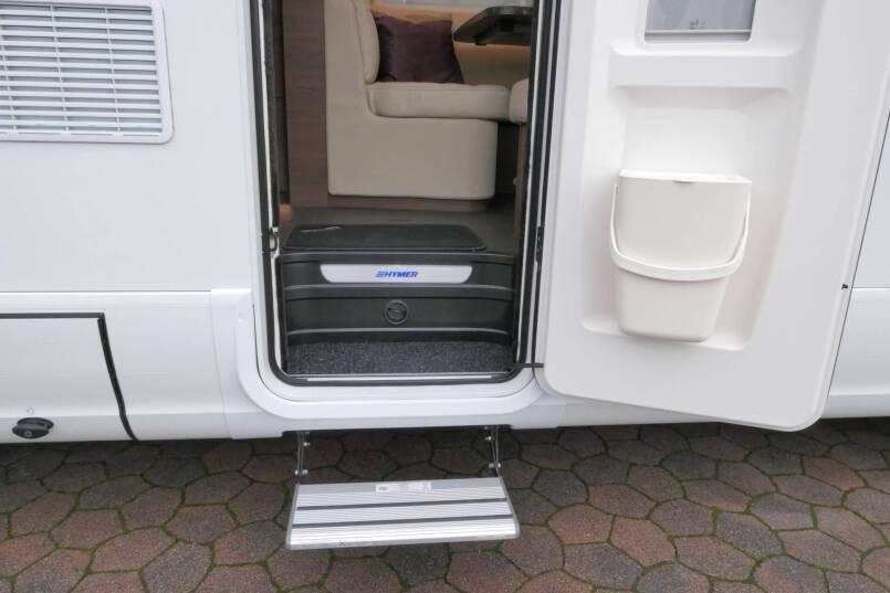 Hymer B-SL 704 SupremeLine 180 pk AUTOMAAT, Al-de verwarming 18