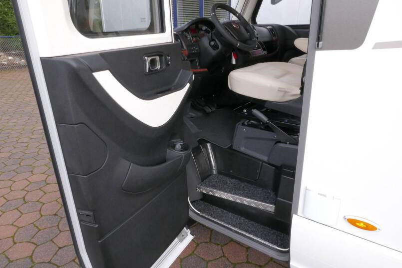 Hymer B-SL 704 SupremeLine 180 pk AUTOMAAT, Al-de verwarming 20