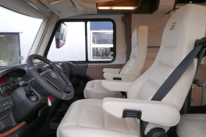 Hymer B-SL 704 SupremeLine 180 pk AUTOMAAT, Al-de verwarming 21