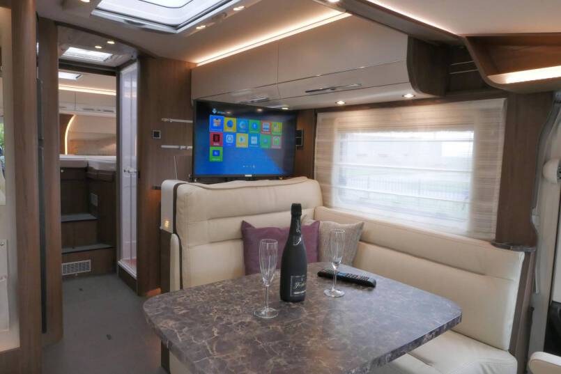Hymer B-SL 704 SupremeLine 180 pk AUTOMAAT, Al-de verwarming 32