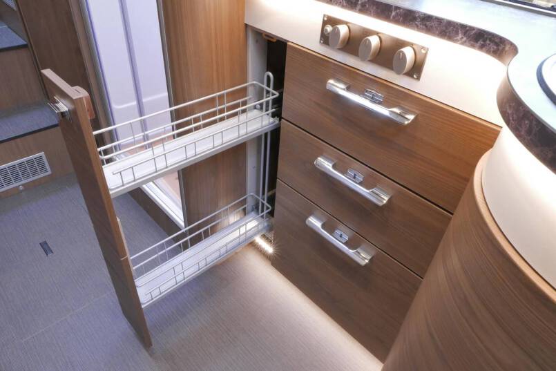 Hymer B-SL 704 SupremeLine 180 pk AUTOMAAT, Al-de verwarming 36