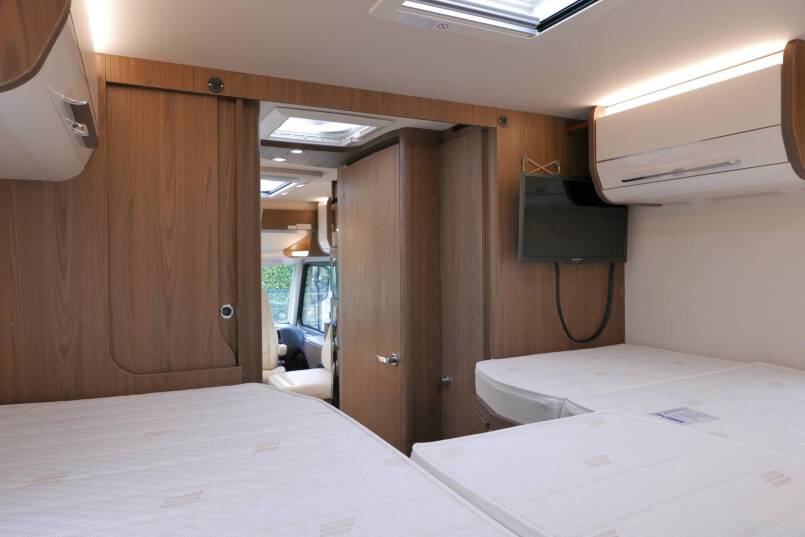 Hymer B-SL 704 SupremeLine 180 pk AUTOMAAT, Al-de verwarming 44