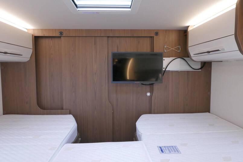 Hymer B-SL 704 SupremeLine 180 pk AUTOMAAT, Al-de verwarming 45