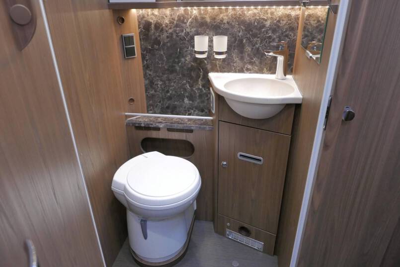 Hymer B-SL 704 SupremeLine 180 pk AUTOMAAT, Al-de verwarming 48