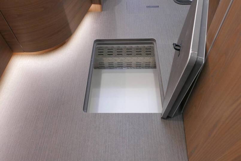 Hymer B-SL 704 SupremeLine 180 pk AUTOMAAT, Al-de verwarming 52