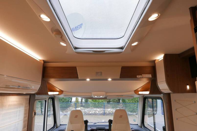 Hymer B-SL 704 SupremeLine 180 pk AUTOMAAT, Al-de verwarming 55