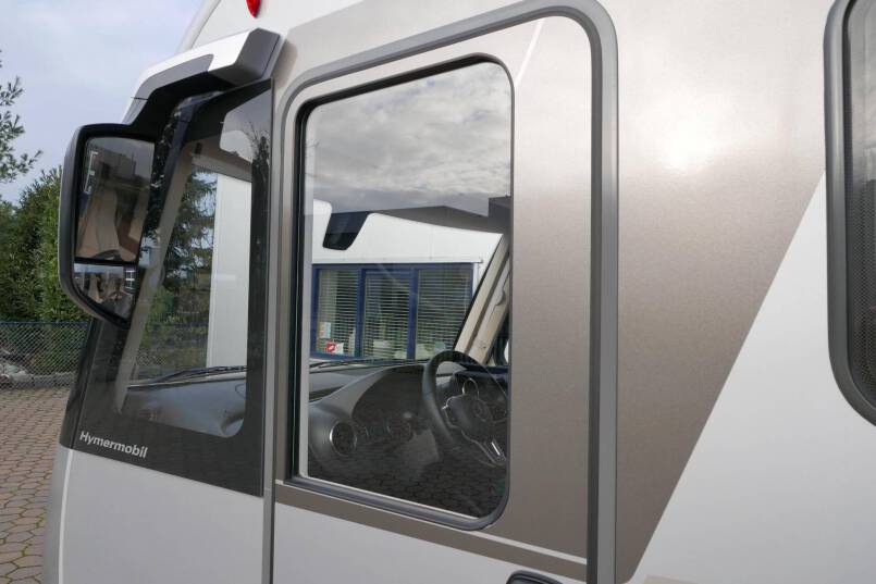 Hymer BMC-I 680 Crystal Zilver Hymer  BMC-I 680 Crystal Zilver 9G AUTOMAAT 177 pk, Mercedes AL-KO, 2020 18
