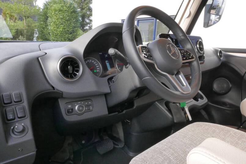 Hymer BMC-I 680 Crystal Zilver Hymer  BMC-I 680 Crystal Zilver 9G AUTOMAAT 177 pk, Mercedes AL-KO, 2020 21