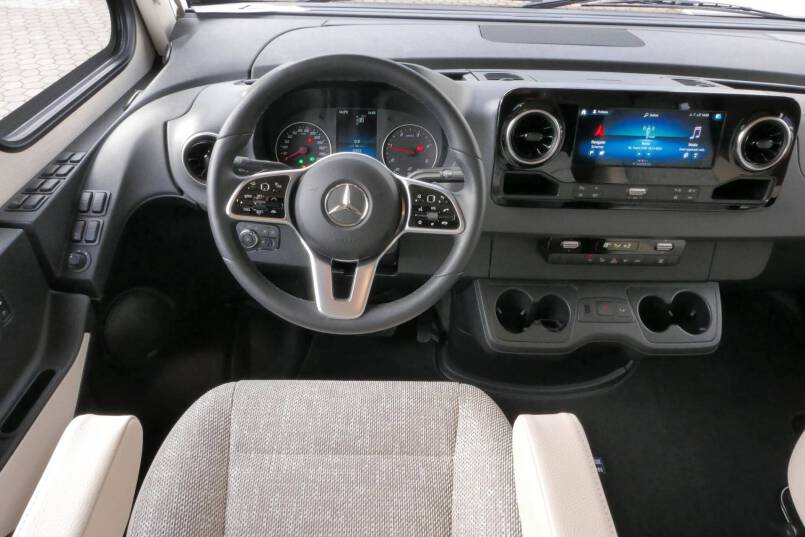 Hymer BMC-I 680 Crystal Zilver Hymer  BMC-I 680 Crystal Zilver 9G AUTOMAAT 177 pk, Mercedes AL-KO, 2020 22