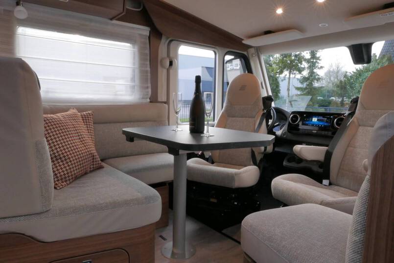 Hymer BMC-I 680 Crystal Zilver Hymer  BMC-I 680 Crystal Zilver 9G AUTOMAAT 177 pk, Mercedes AL-KO, 2020 26