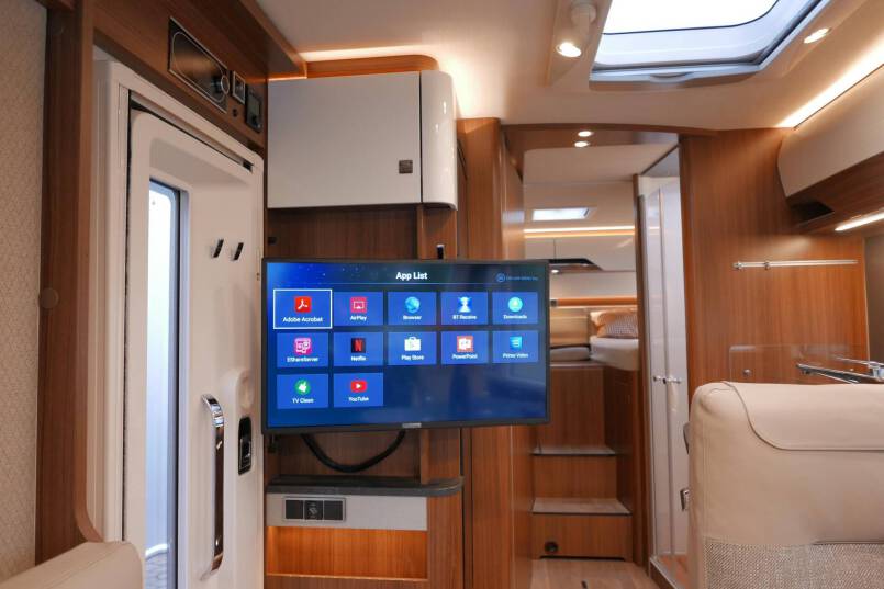 Hymer BMC-I 680 Crystal Zilver Hymer  BMC-I 680 Crystal Zilver 9G AUTOMAAT 177 pk, Mercedes AL-KO, 2020 30