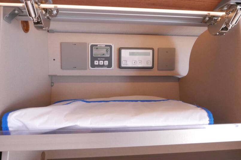 Hymer BMC-I 680 Crystal Zilver Hymer  BMC-I 680 Crystal Zilver 9G AUTOMAAT 177 pk, Mercedes AL-KO, 2020 32