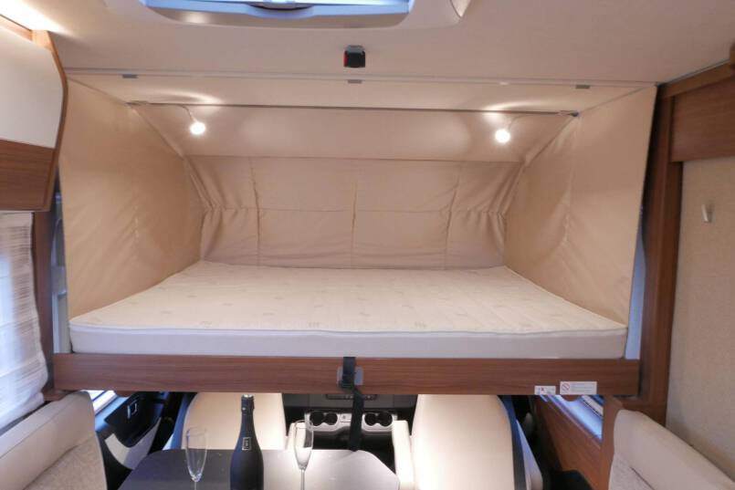 Hymer BMC-I 680 Crystal Zilver Hymer  BMC-I 680 Crystal Zilver 9G AUTOMAAT 177 pk, Mercedes AL-KO, 2020 47