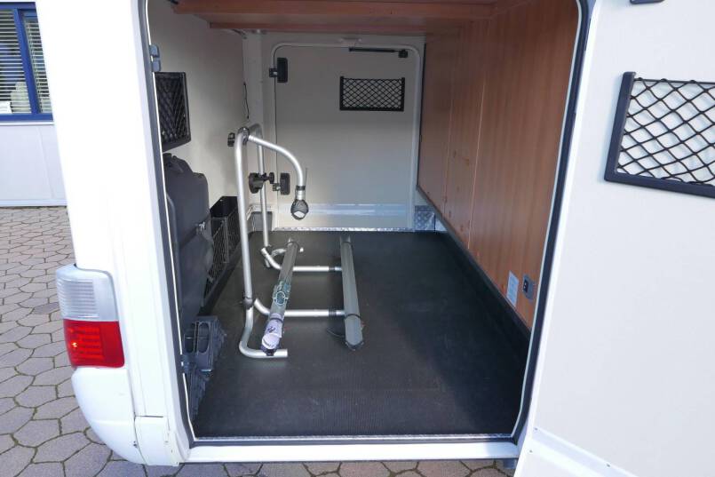 Hymer T 588 SL Hymer  T 588 SL 150 pk, AL-KO chassis, vlakke vloer, vol optie 9