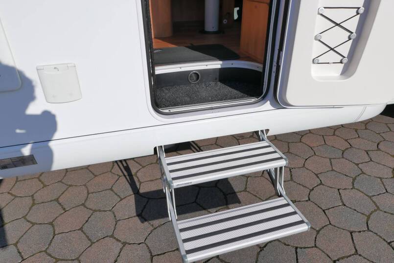 Hymer T 588 SL Hymer  T 588 SL 150 pk, AL-KO chassis, vlakke vloer, vol optie 11