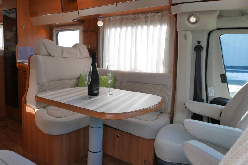 Hymer T 588 SL Hymer  T 588 SL 150 pk, AL-KO chassis, vlakke vloer, vol optie 21