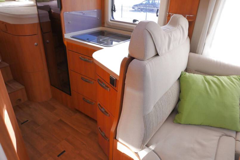 Hymer T 588 SL Hymer  T 588 SL 150 pk, AL-KO chassis, vlakke vloer, vol optie 25