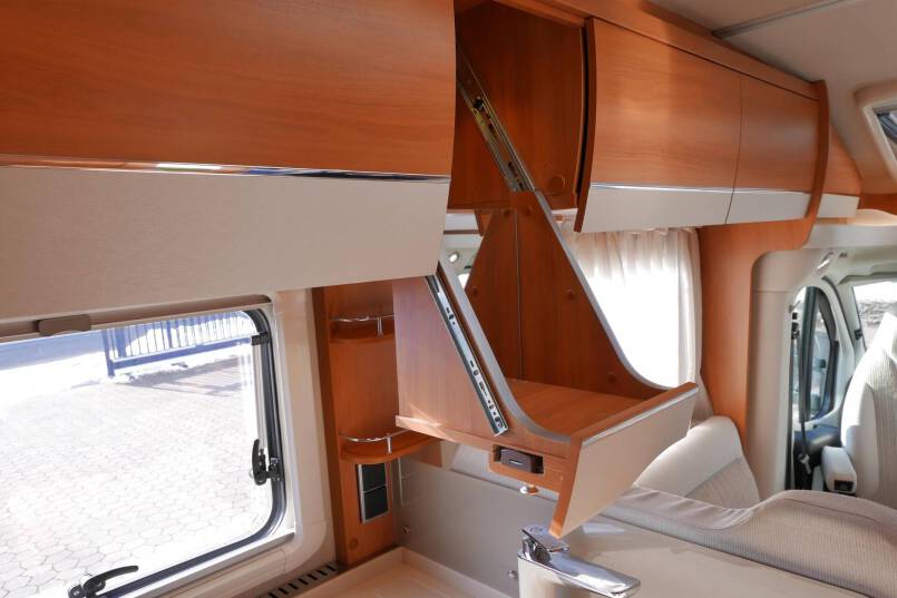 Hymer T 588 SL Hymer  T 588 SL 150 pk, AL-KO chassis, vlakke vloer, vol optie 27