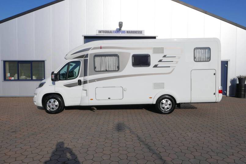 Hymer T 588 SL Hymer  T 588 SL 150 pk, AL-KO chassis, vlakke vloer, vol optie 2