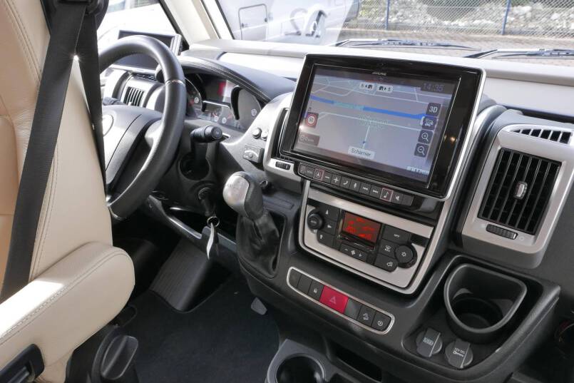 Hymer B 678 bovenkastjes Hymer  B 678 bovenkastjes 3.0 AUTOMAAT, Serra Grijs 22