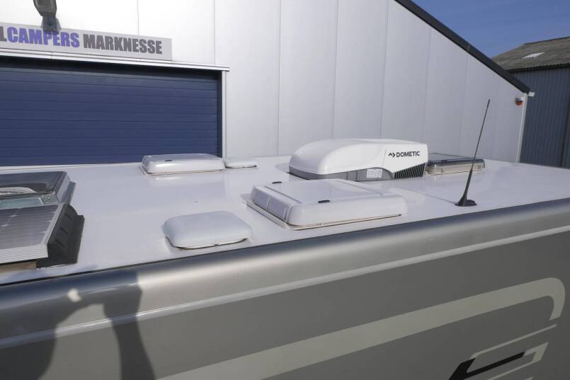 Hymer B 678 bovenkastjes Hymer  B 678 bovenkastjes 3.0 AUTOMAAT, Serra Grijs 50