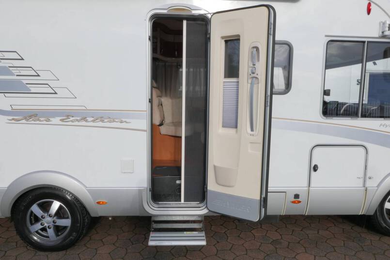 Hymer B 614 SL Star Edition Hymer  B 614 SL Star Edition 3.0 177 pk VOL OPTIE zeer netjes 16
