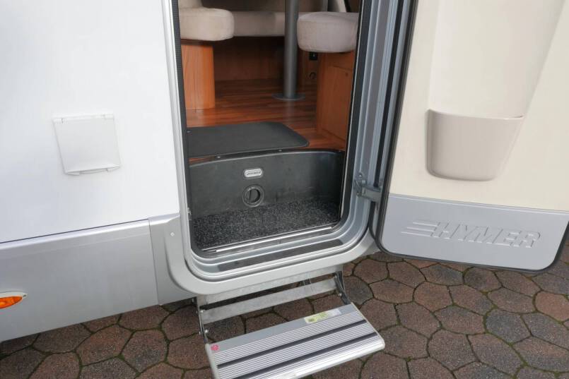 Hymer B 614 SL Star Edition Hymer  B 614 SL Star Edition 3.0 177 pk VOL OPTIE zeer netjes 17