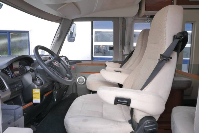 Hymer B 614 SL Star Edition Hymer  B 614 SL Star Edition 3.0 177 pk VOL OPTIE zeer netjes 19