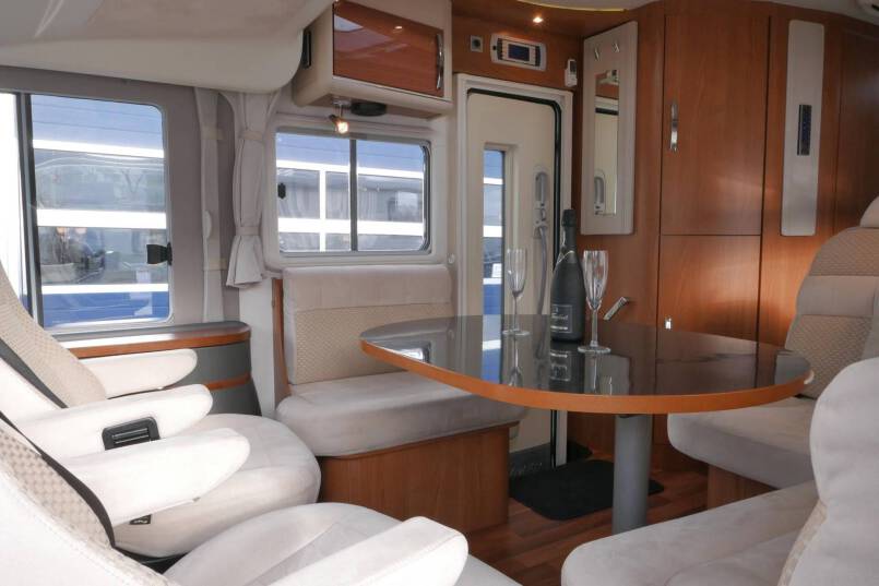 Hymer B 614 SL Star Edition Hymer  B 614 SL Star Edition 3.0 177 pk VOL OPTIE zeer netjes 24