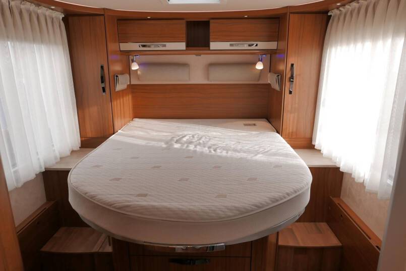 Hymer B 708 PremiumLine Hymer  B 708 PremiumLine 177 Pk AUTOMAAT, Queensbed, levelsysteem 43