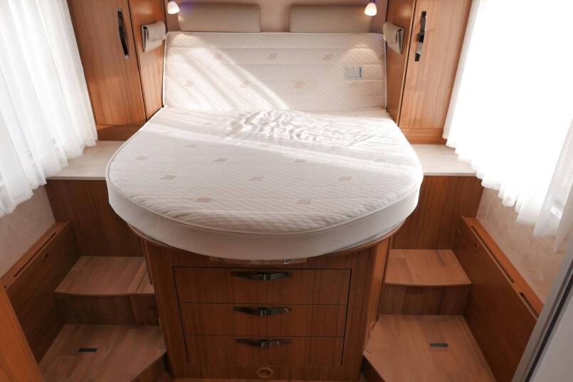 Hymer B 708 PremiumLine Hymer  B 708 PremiumLine 177 Pk AUTOMAAT, Queensbed, levelsysteem 44
