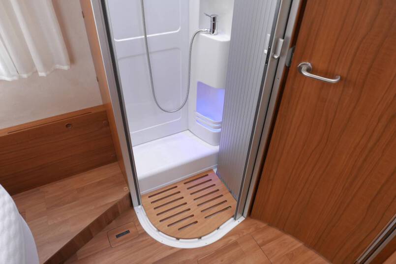 Hymer B 708 PremiumLine Hymer  B 708 PremiumLine 177 Pk AUTOMAAT, Queensbed, levelsysteem 51
