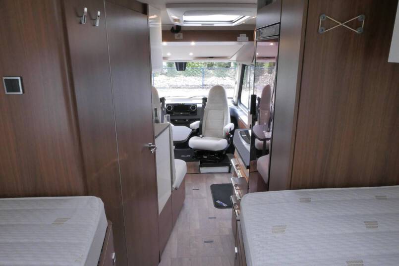 Hymer BMC-I 580 Hymer  BMC-I 580 9G AUTOMAAT 177 pk, Mercedes AL-KO, 2021 36