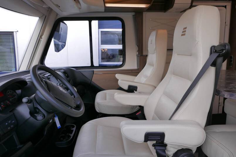Hymer B-SL 708 SupremeLine Crystal Zilver AUTOMAAT, Queensbed, AL-DE 20