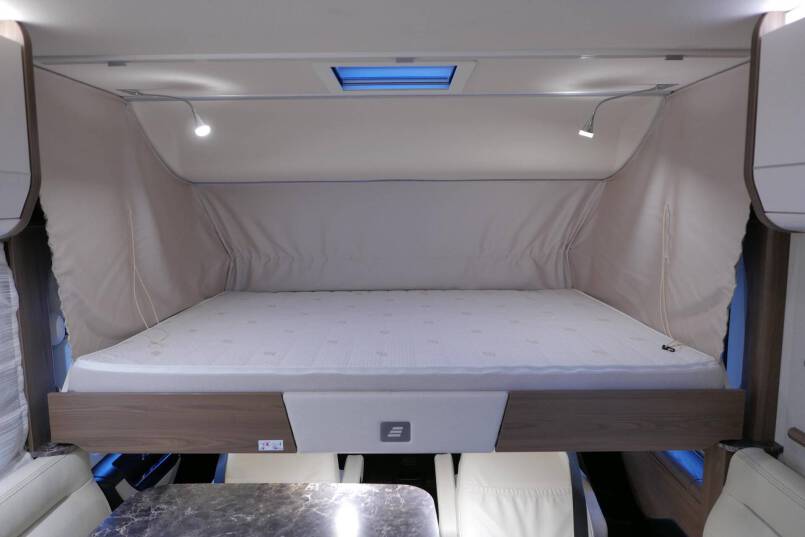 Hymer B-SL 708 SupremeLine Crystal Zilver AUTOMAAT, Queensbed, AL-DE 56