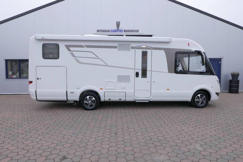 Hymer B-SL 704 SupremeLine Hymer  B-SL 704 SupremeLine  180 pk AUTOMAAT, levelsysteem, enkele bedden 0