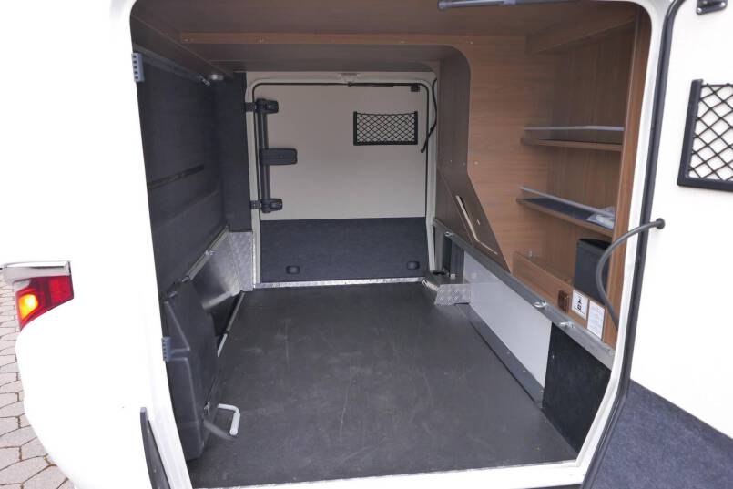 Hymer B-SL 704 SupremeLine Hymer  B-SL 704 SupremeLine  180 pk AUTOMAAT, levelsysteem, enkele bedden 12