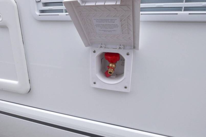 Hymer B-SL 704 SupremeLine Hymer  B-SL 704 SupremeLine  180 pk AUTOMAAT, levelsysteem, enkele bedden 16