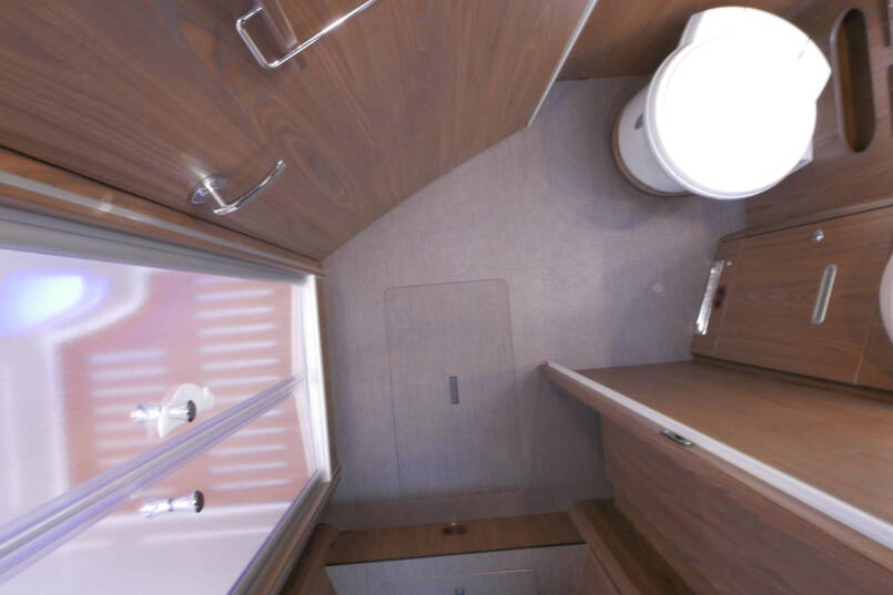 Hymer B-SL 704 SupremeLine Hymer  B-SL 704 SupremeLine  180 pk AUTOMAAT, levelsysteem, enkele bedden 45